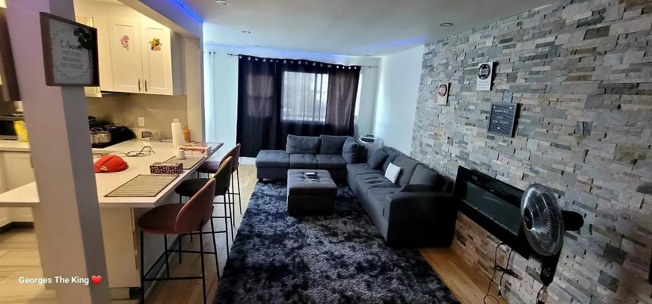 Luxurious 2 Bedrooms Apartment With Spa In Montreal contacts