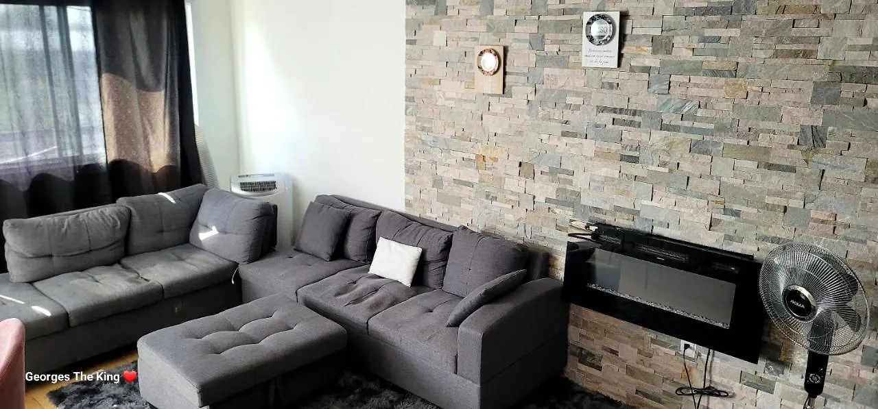 Homestay Luxurious 2 Bedrooms Apartment With Spa In Montreal